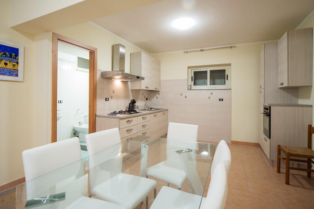 Apartamento Milly House Letojanni Exterior foto