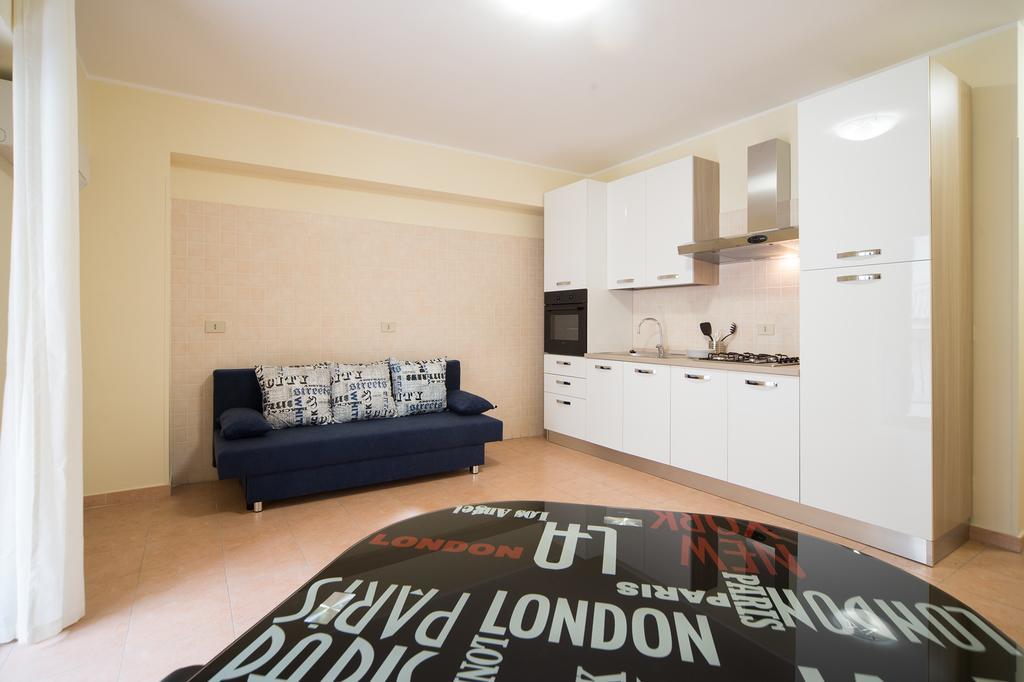 Apartamento Milly House Letojanni Exterior foto